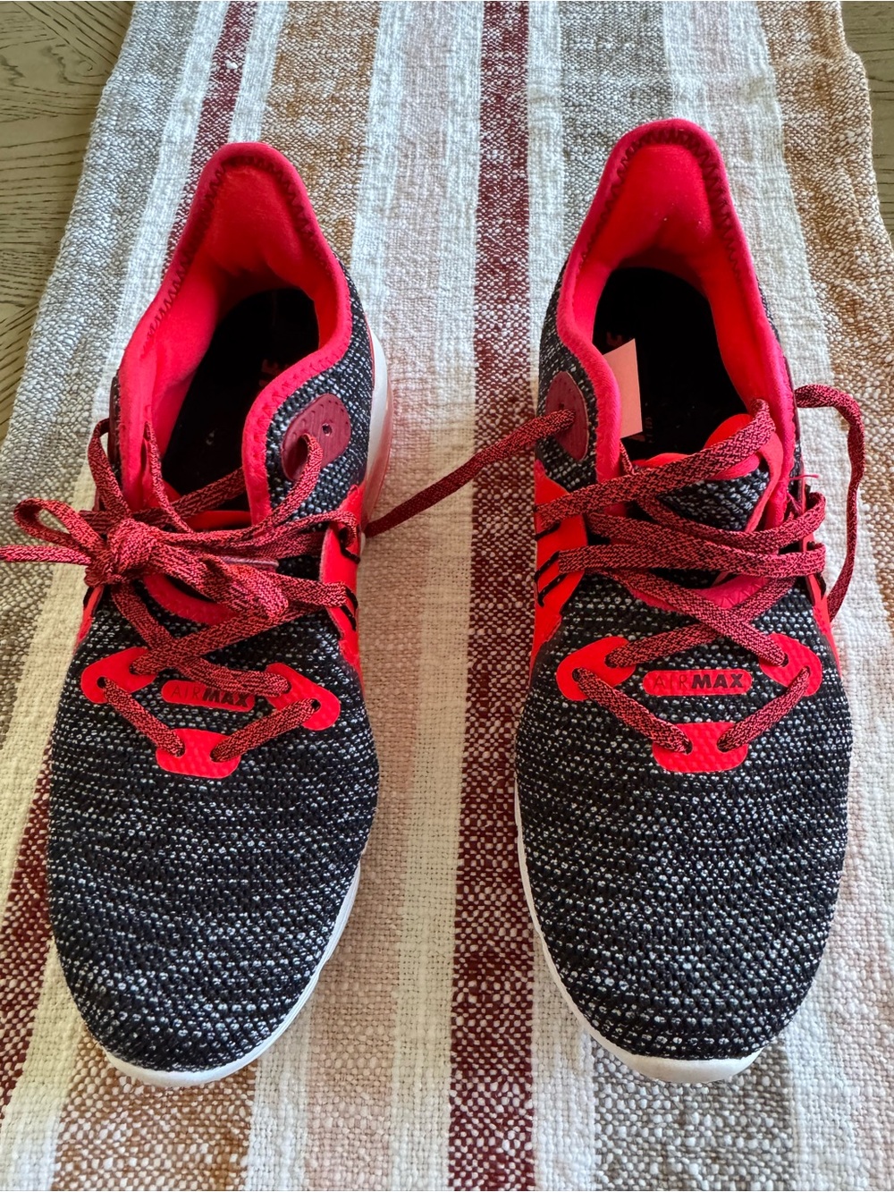 Nike Knit Running Shoes in Black and Red